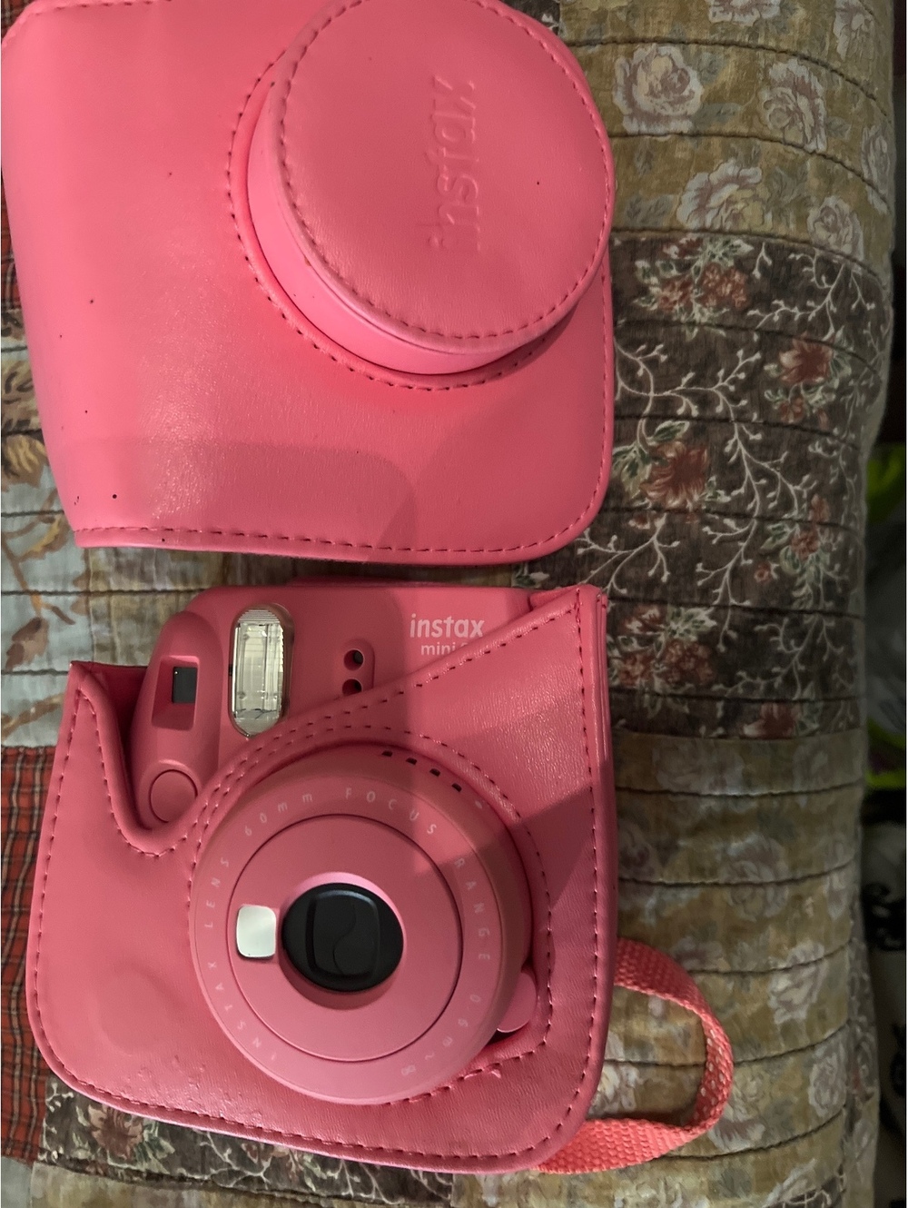 Fujifilm Instax Mini Instant Camera Pink with Protective Case